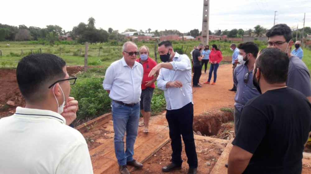 O Vereador Kasa Grande esteve com Prefeito José Carlos do Pátio buscando viabilizar a Construção de uma nova Ponte entre os Bairros Jardim Morumbi e Vila Mamed na Avenida Pedro de Lara