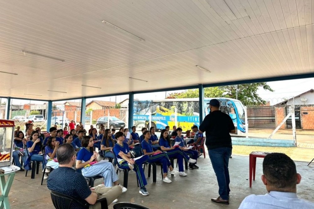 Câmara Itinerante aproxima Legislativo da comunidade do bairro Lúcia Maggi