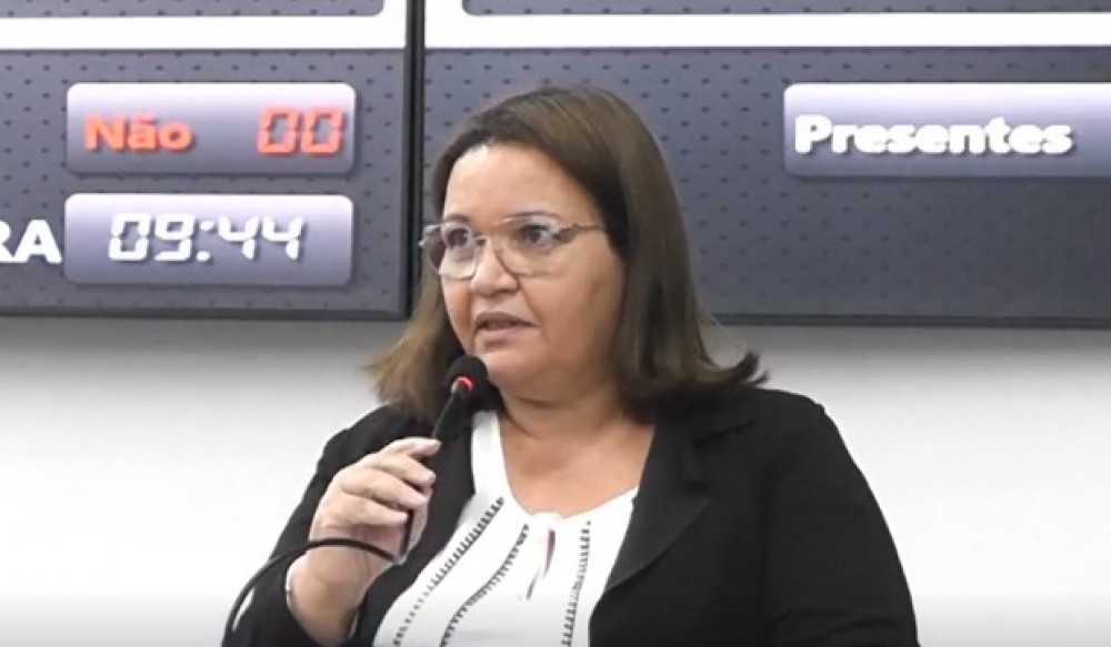 Prefeito sanciona projeto de Marildes Ferreira para combater abusos e exploração sexual de crianças