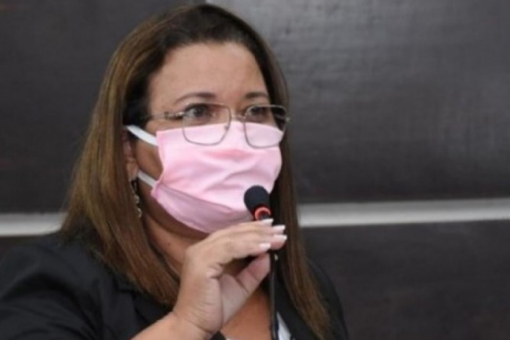 Vereadora pede ações do Poder Público para o desenvolvimento de ações para os moradores de rua