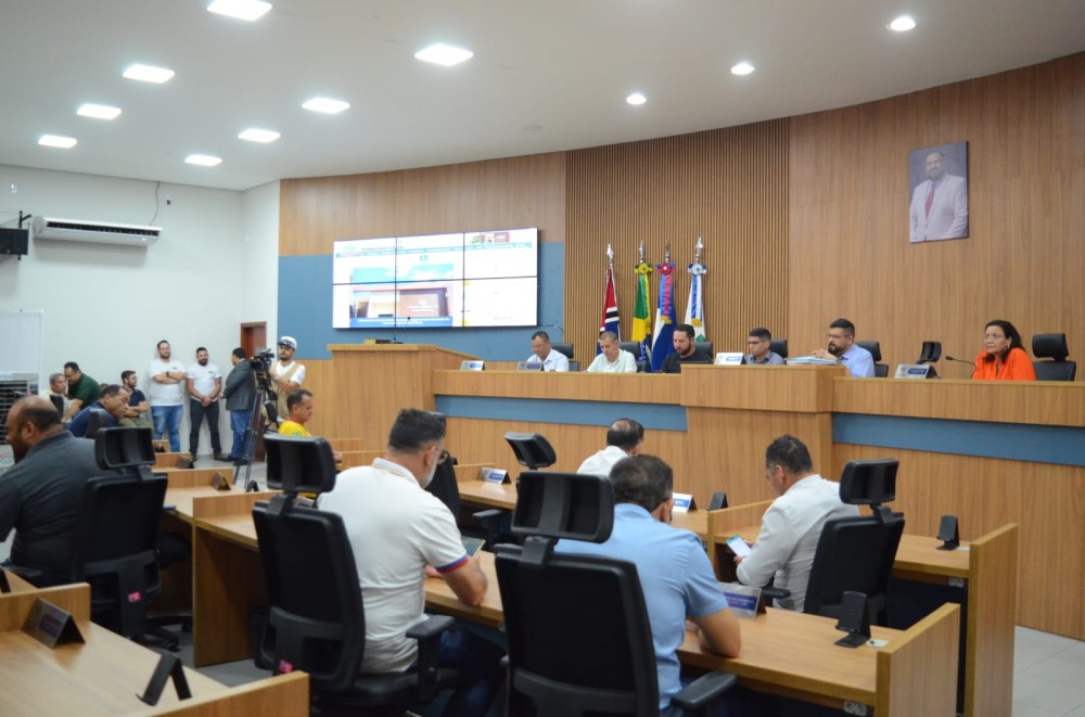 Câmara de vereadores abre as portas para ouvir sindicato, autarquia e motoristas de ônibus em Rondonópolis