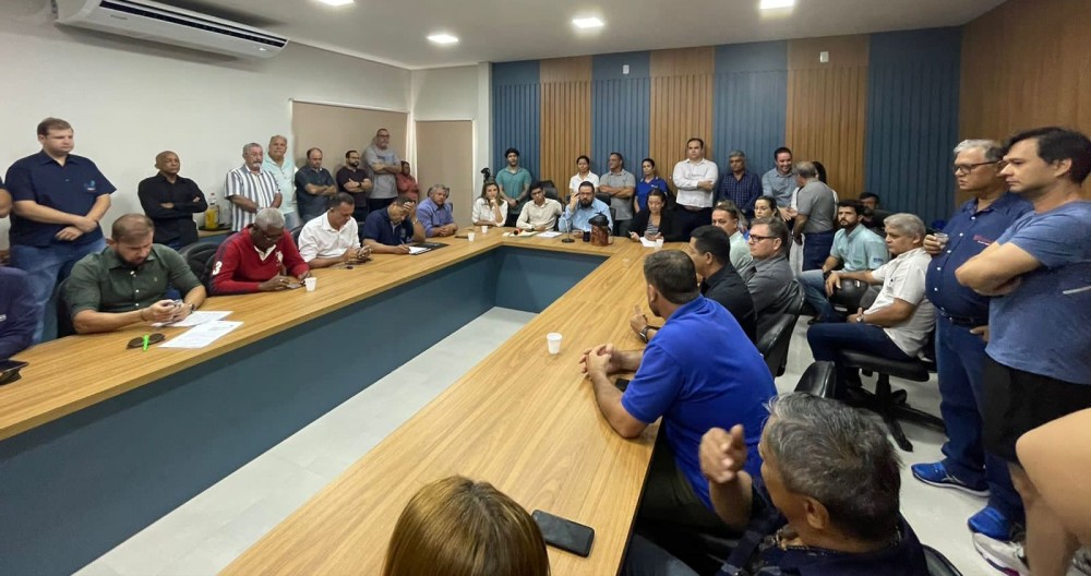Empresários e associações representativas do Comércio buscam apoio da Câmara de Vereadores para impedir mudança no trânsito de Rondonópolis